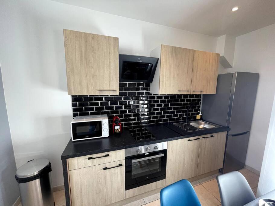 Appartement T2 Pour 3 Personnes Marselha Exterior foto